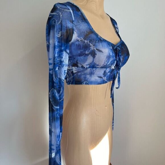Brand New Pretty Little Thing Women’s 4 Blue Dragon Print Long Sleeve Crop Top - Picture 5 of 13